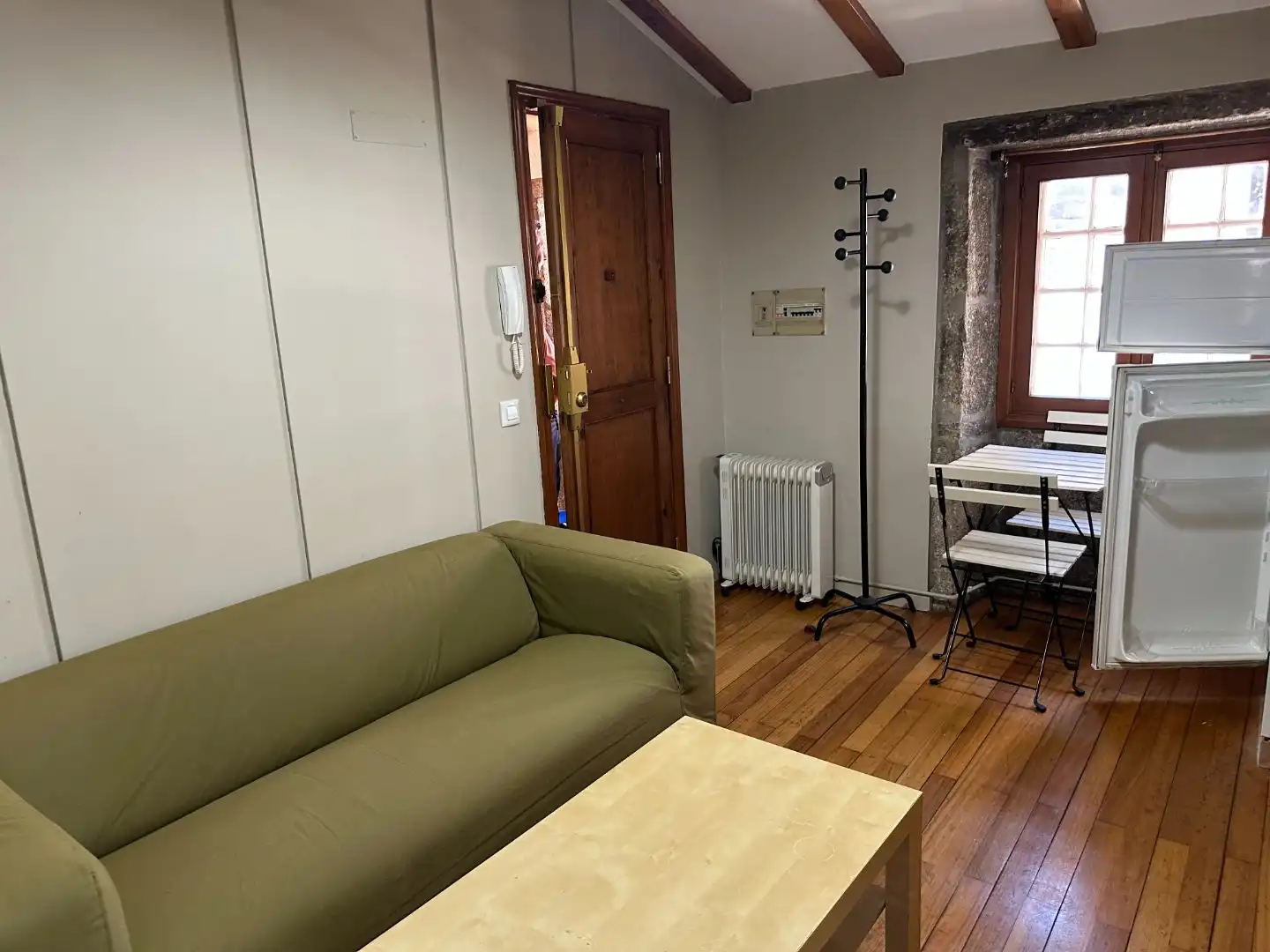Apartament de lloguer a Rúa da Senra, 22, Casco Histórico Sala d'estar de Apartament de lloguer en Santiago de Compostela amb Calefacció, Parquet i Moblat
