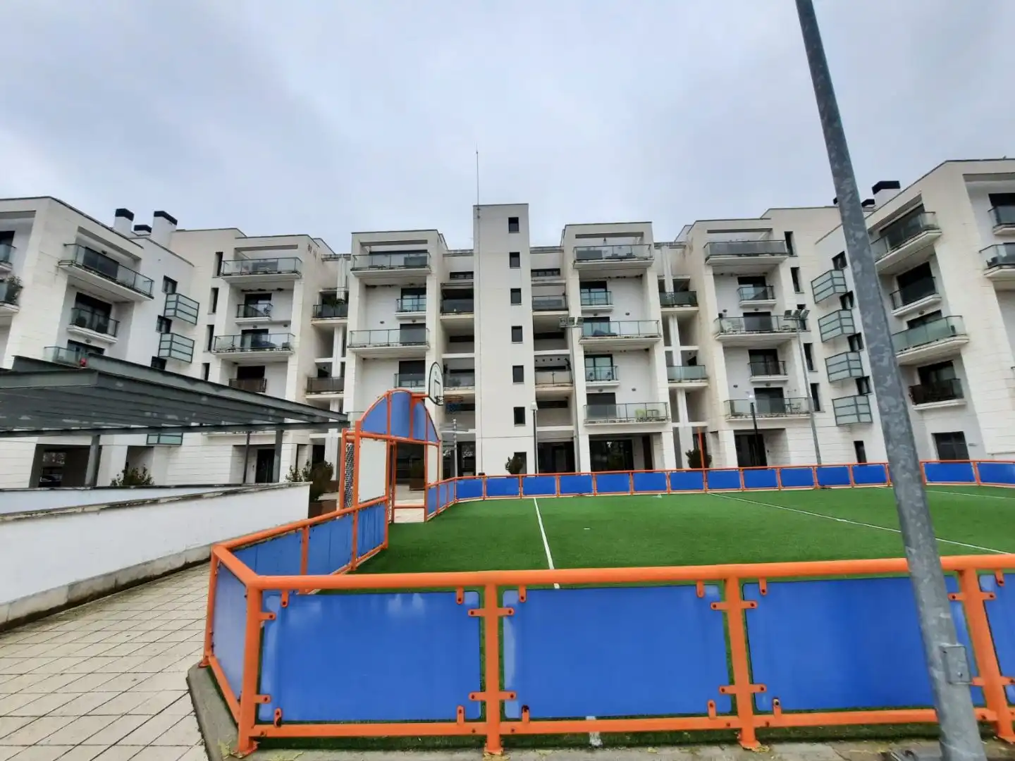Flat for rent in Calle de Peña Ubiña, 1, Pinar del Jalón Exterior view of Flat for rent in Valladolid with Heating, Private garden and Parquet flooring