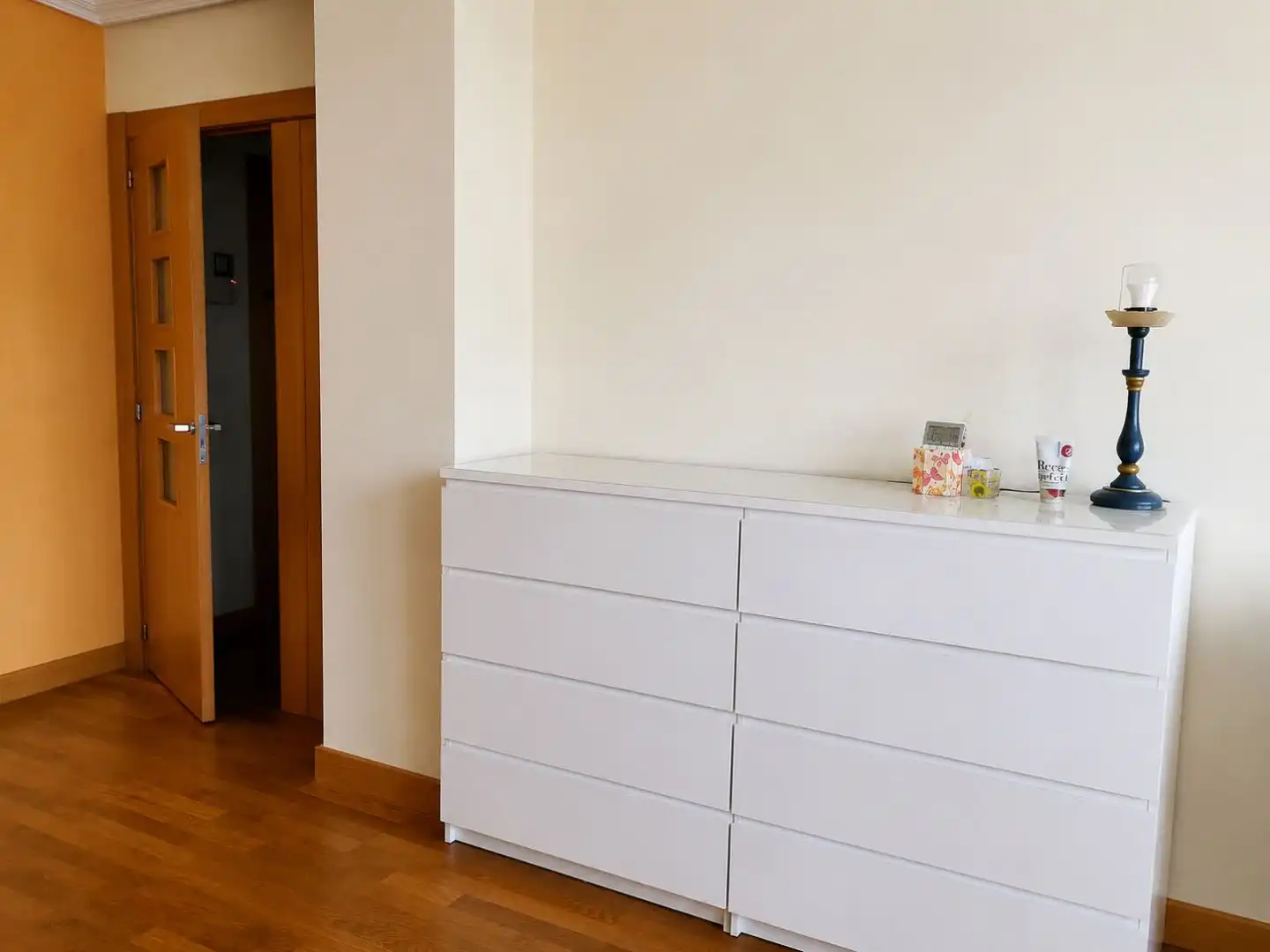 Flat for rent in Calle de Peña Ubiña, 1, Pinar del Jalón Bedroom of Flat for rent in Valladolid with Heating, Private garden and Parquet flooring