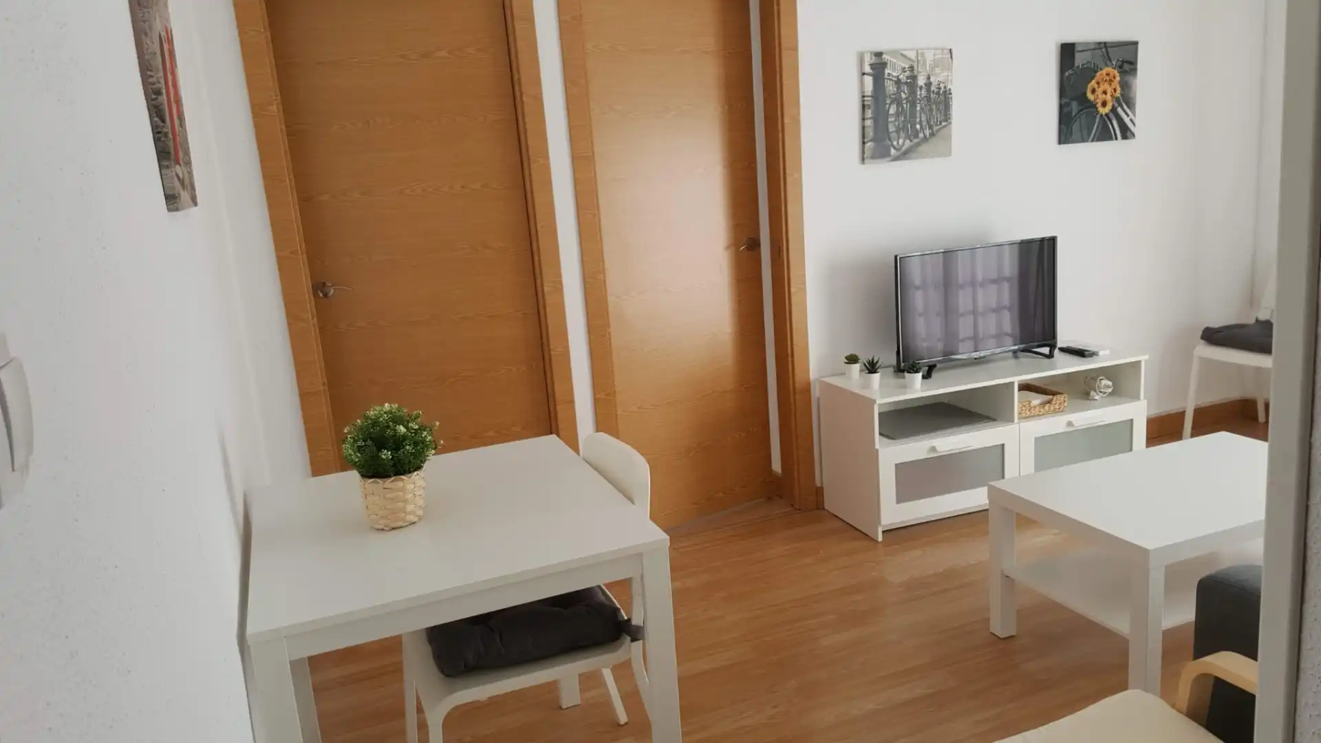 Room in Plaza de los Duendes de Sevilla, 4, Tiro de Línea Living room of Flat for share in Sevilla with Air Conditioner, Furnished and Oven