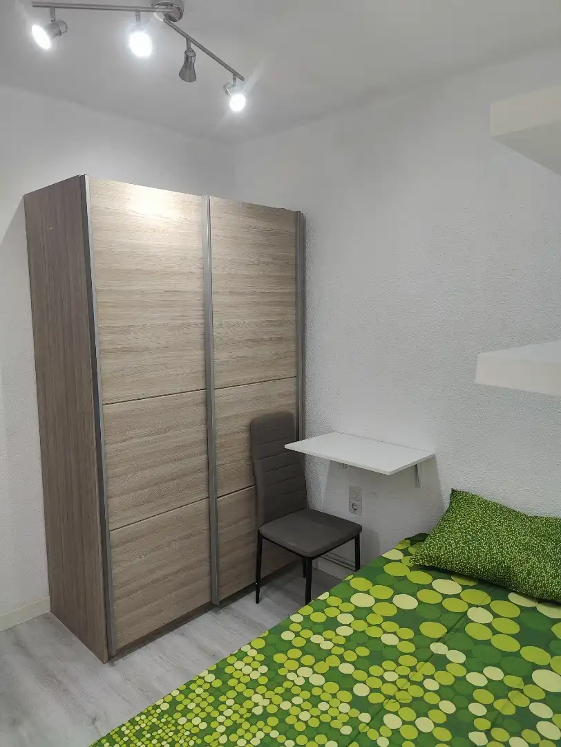 Wohnung zur Miete in Calle de José García Sánchez, 26, Ciudad Jardín - Parque Roma Schlafzimmer von Wohnung zur Miete in Zaragoza Capital