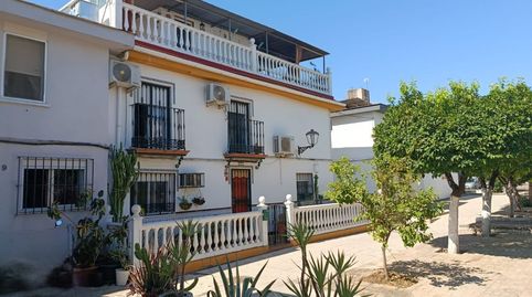 Piso en venta en Calle Rosalía de Castro, 11, Santiponce, Sevilla - imagen 2 Foto 2 de Piso en venta en Calle Rosalía de Castro, 11, Santiponce, Sevilla
