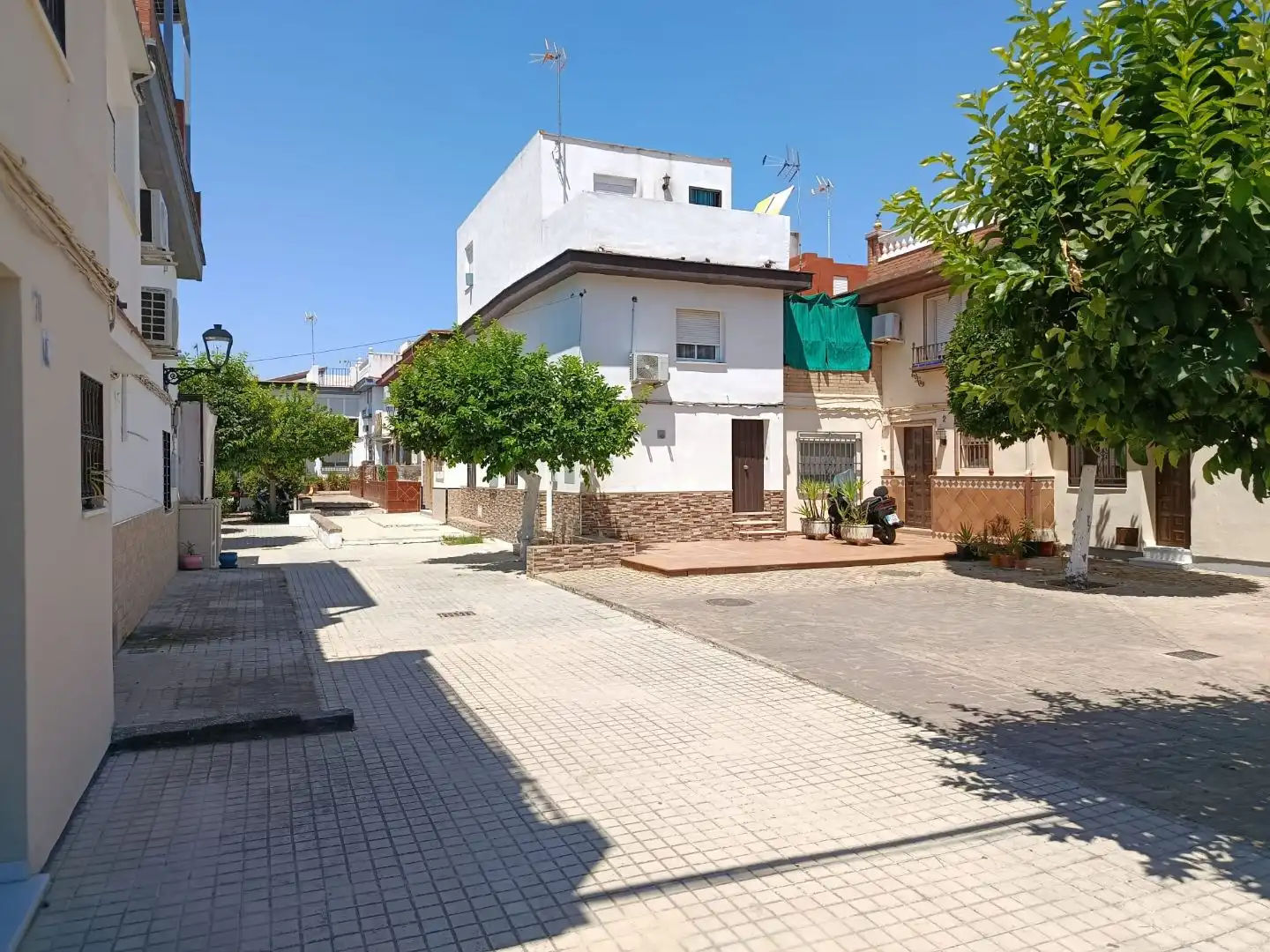 Piso en venta en Calle Rosalía de Castro, 11, Santiponce Vista exterior de Piso en venta en Santiponce con Aire acondicionado, Calefacción y Terraza