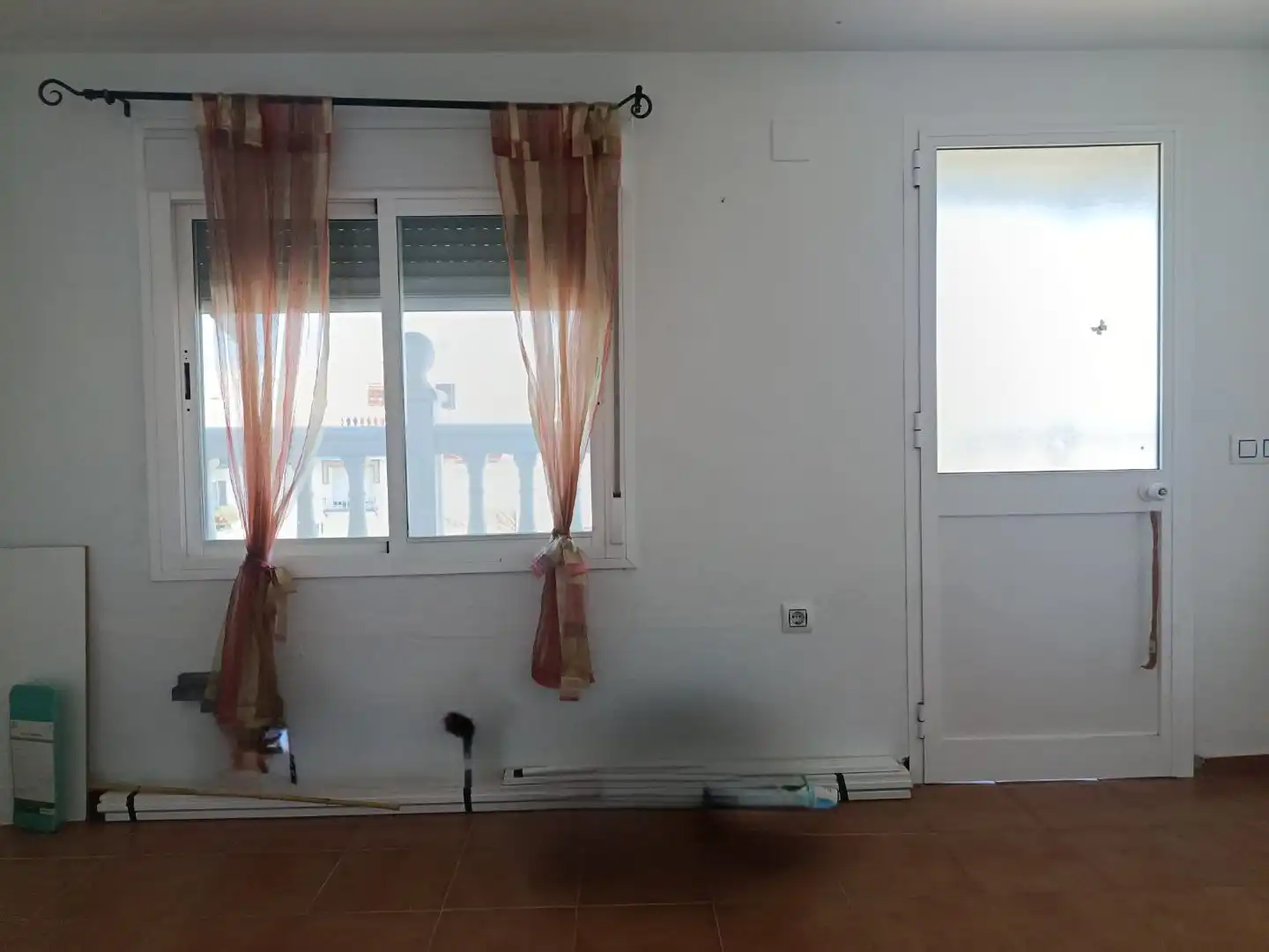 Piso en venta en Calle Rosalía de Castro, 11, Santiponce Habitación de Piso en venta en Santiponce con Aire acondicionado, Calefacción y Terraza