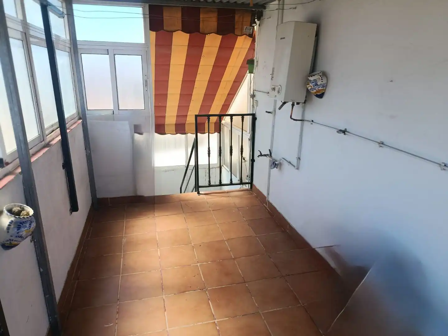 Piso en venta en Calle Rosalía de Castro, 11, Santiponce Terraza de Piso en venta en Santiponce con Aire acondicionado, Calefacción y Terraza