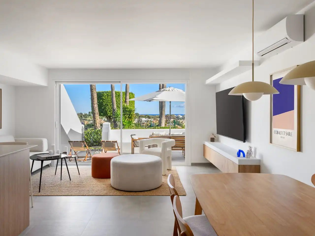Dúplex en venta en Calle Jazmín, 106, Paraiso - Barronal Sala de estar de Dúplex en venta en Estepona con Aire acondicionado, Calefacción y Terraza