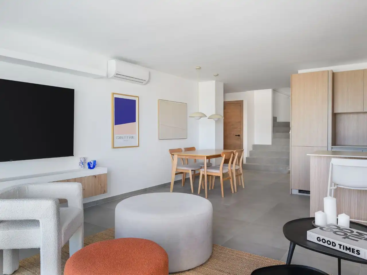 Dúplex en venta en Calle Jazmín, 106, Paraiso - Barronal Sala de estar de Dúplex en venta en Estepona con Aire acondicionado, Calefacción y Terraza