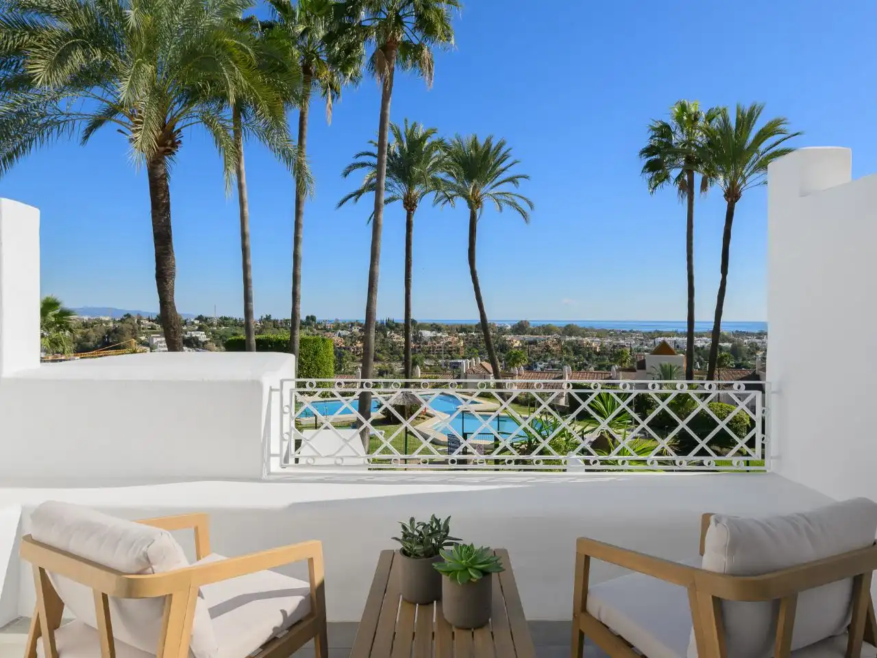Dúplex en venta en Calle Jazmín, 106, Paraiso - Barronal Terraza de Dúplex en venta en Estepona con Aire acondicionado, Calefacción y Terraza
