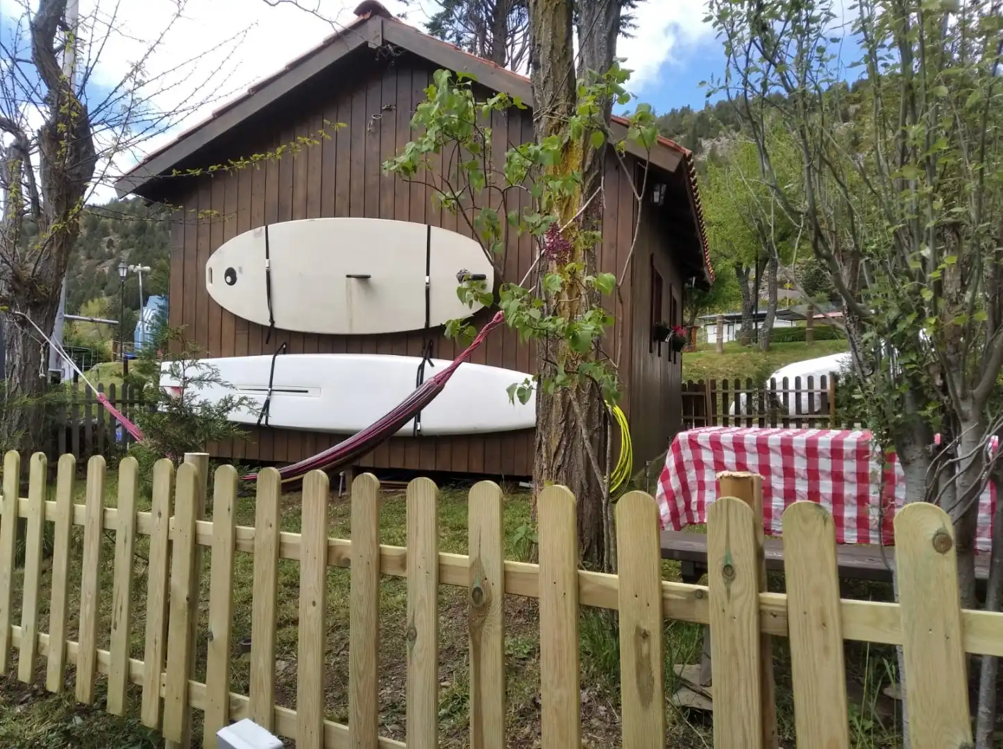 Casa o xalet en venda a Los Barrios de Luna Jardí de Casa o xalet en venda en Los Barrios de Luna amb Aparcament comunitari