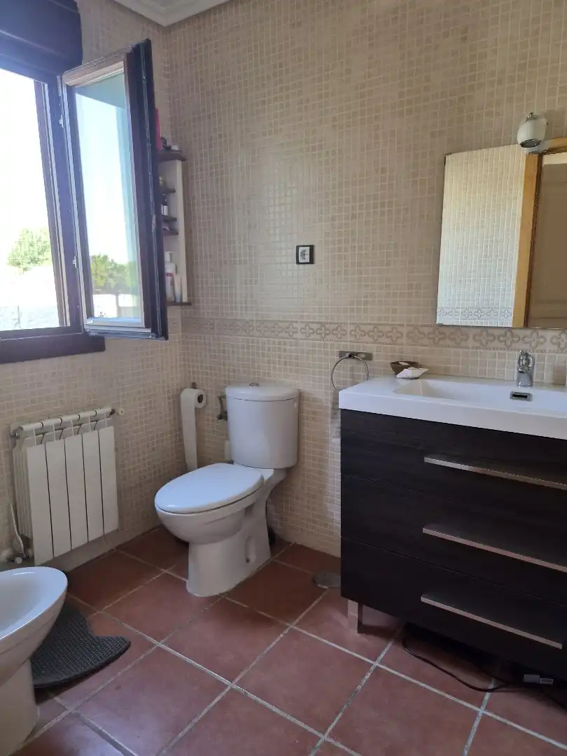 Bathroom of Houses for sale in Bustarviejo  with Heating, Private garden and Parquet flooring
