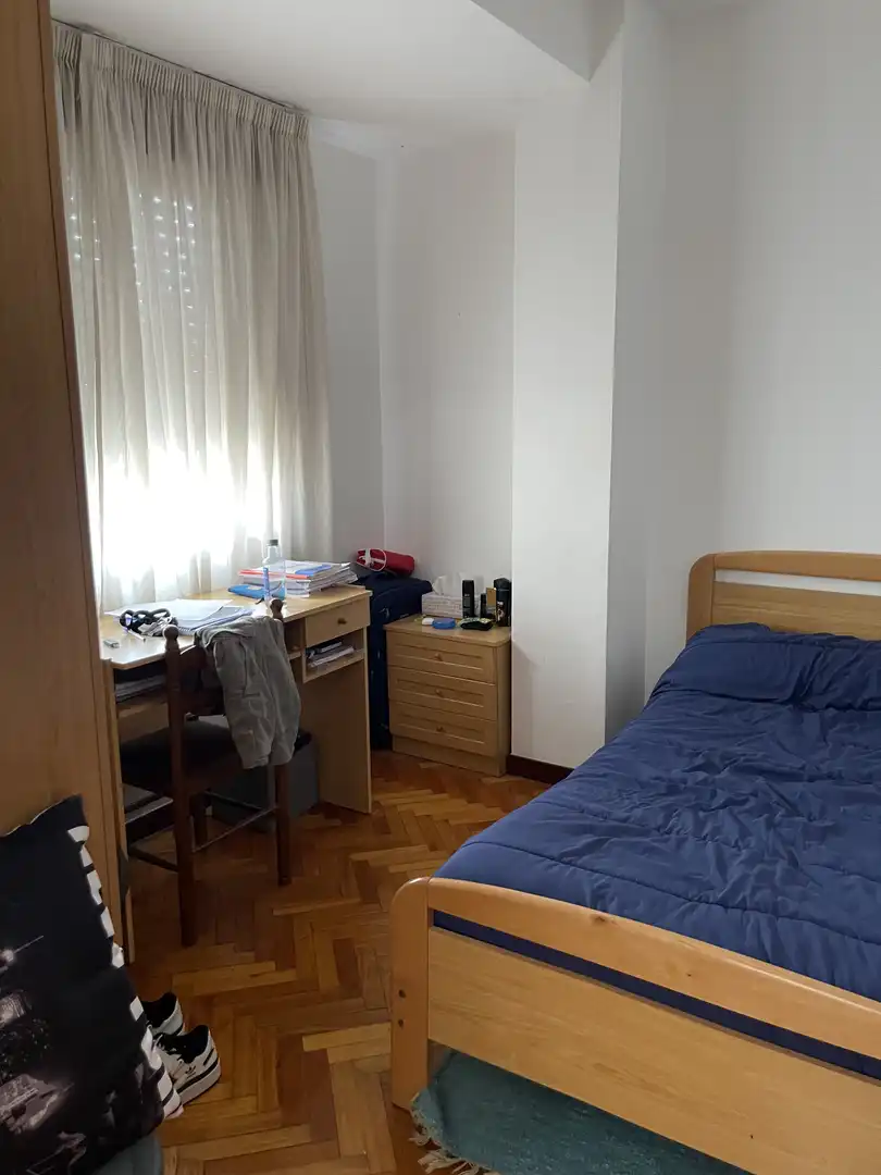 Wohnung zur Miete in Rúa a. Noriega Varela, 20, Centro Schlafzimmer von Wohnung zur Miete in Ourense Capital mit Terrasse und Balkon