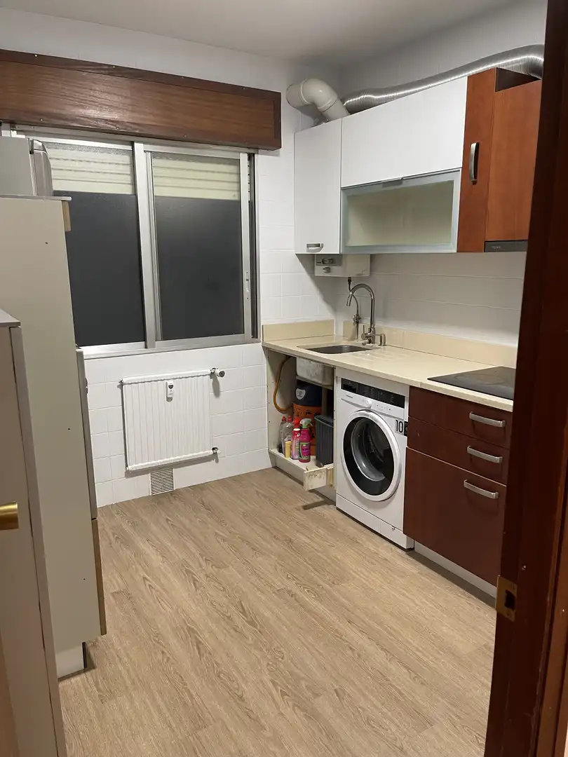 Wohnung zur Miete in Rúa a. Noriega Varela, 20, Centro Küche von Wohnung zur Miete in Ourense Capital mit Terrasse und Balkon