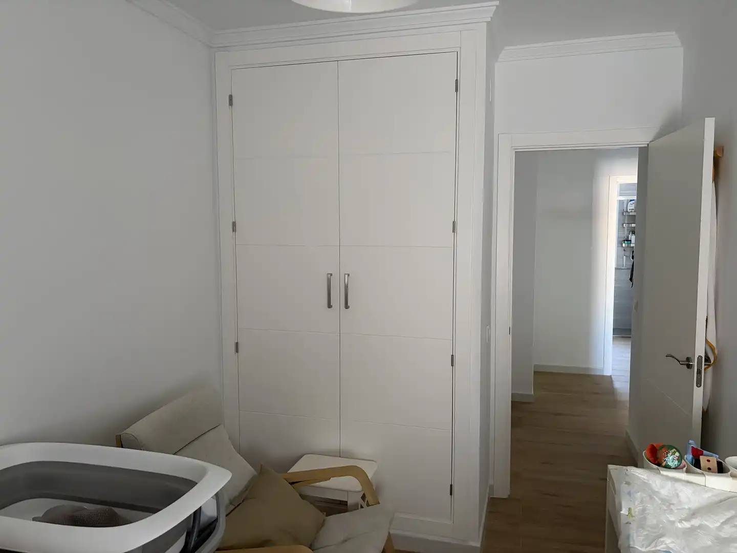 Wohnung zum Verkauf in Avenida Quinto Centenario, 94, V Centenario - Piletas - Capuchinos Schlafzimmer von Wohnung zum Verkauf in Sanlúcar de Barrameda mit Klimaanlage, Gemeinschaftsparkplatz und Balkon