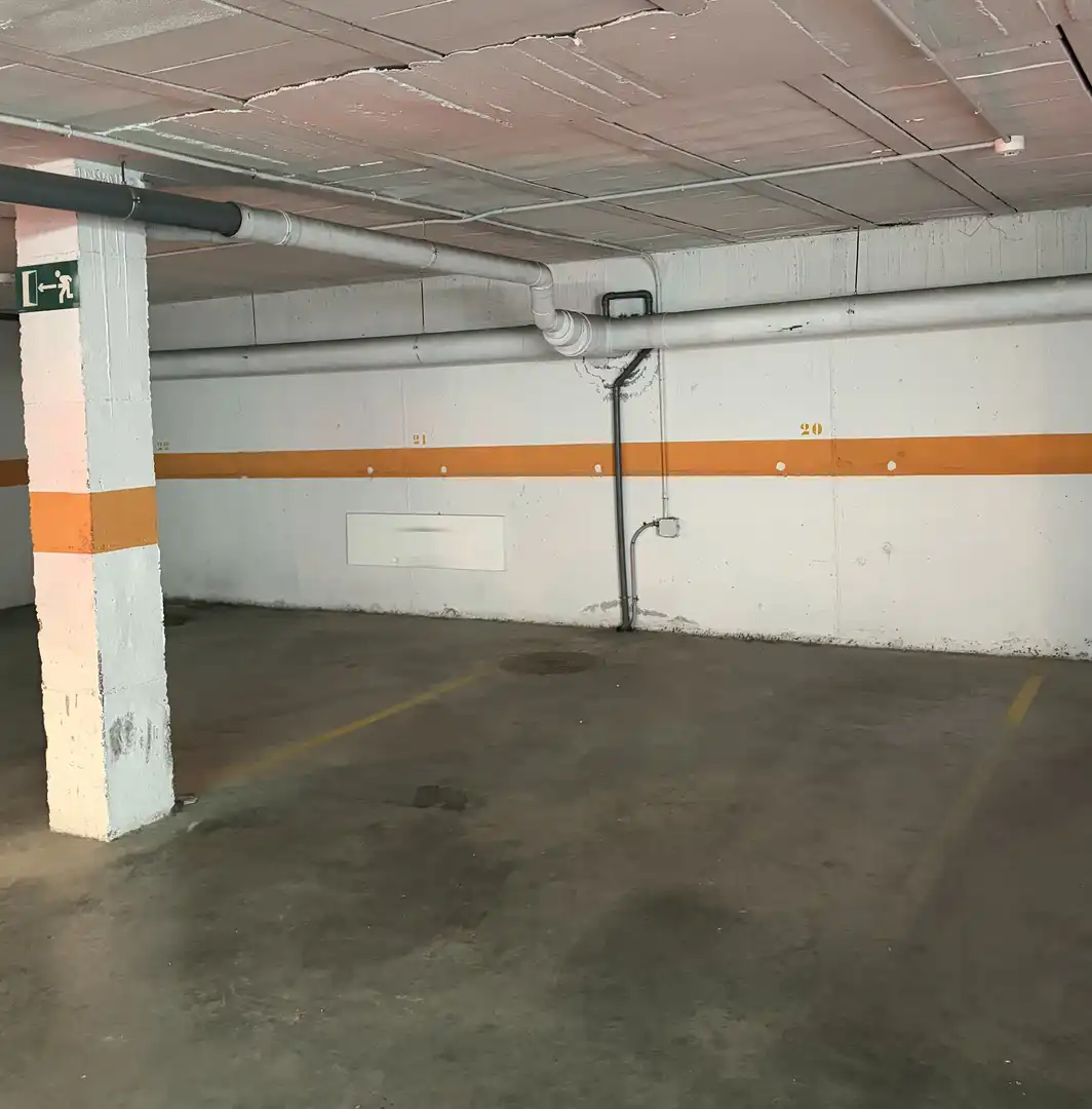 Wohnung zum Verkauf in Avenida Quinto Centenario, 94, V Centenario - Piletas - Capuchinos Parkplatz von Wohnung zum Verkauf in Sanlúcar de Barrameda mit Klimaanlage, Gemeinschaftsparkplatz und Balkon