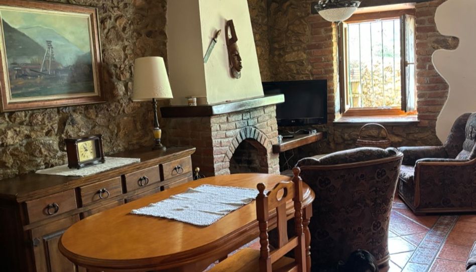Piso de alquiler en Calle Castañera, 37, Parres, Asturias - imagen 1 Foto 1 de Piso de alquiler en Calle Castañera, 37, Parres, Asturias