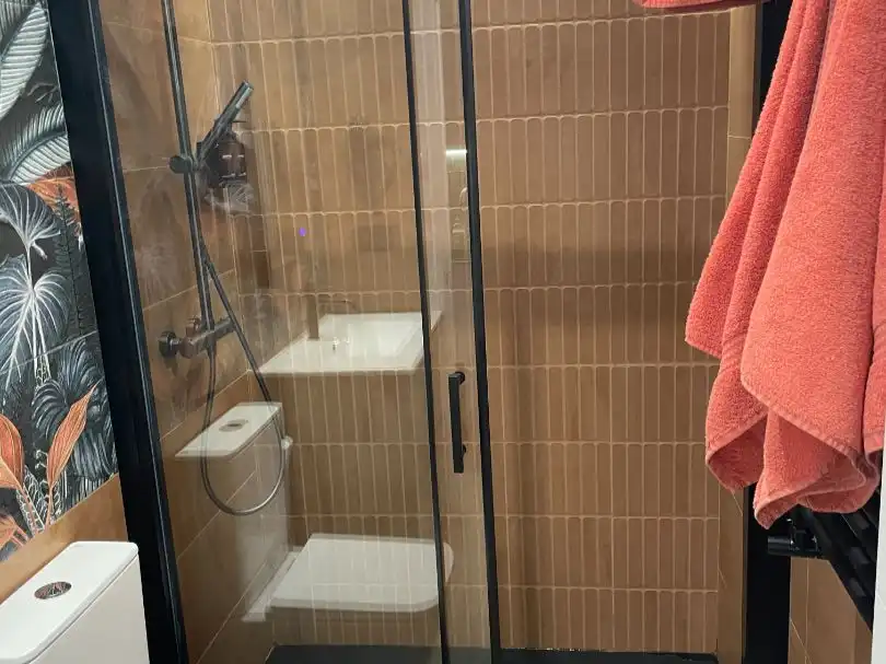 Bany de Loft de lloguer en Madrid amb Aire condicionat, Parquet i Moblat