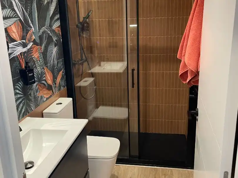 Bany de Loft de lloguer en Madrid amb Aire condicionat, Parquet i Moblat