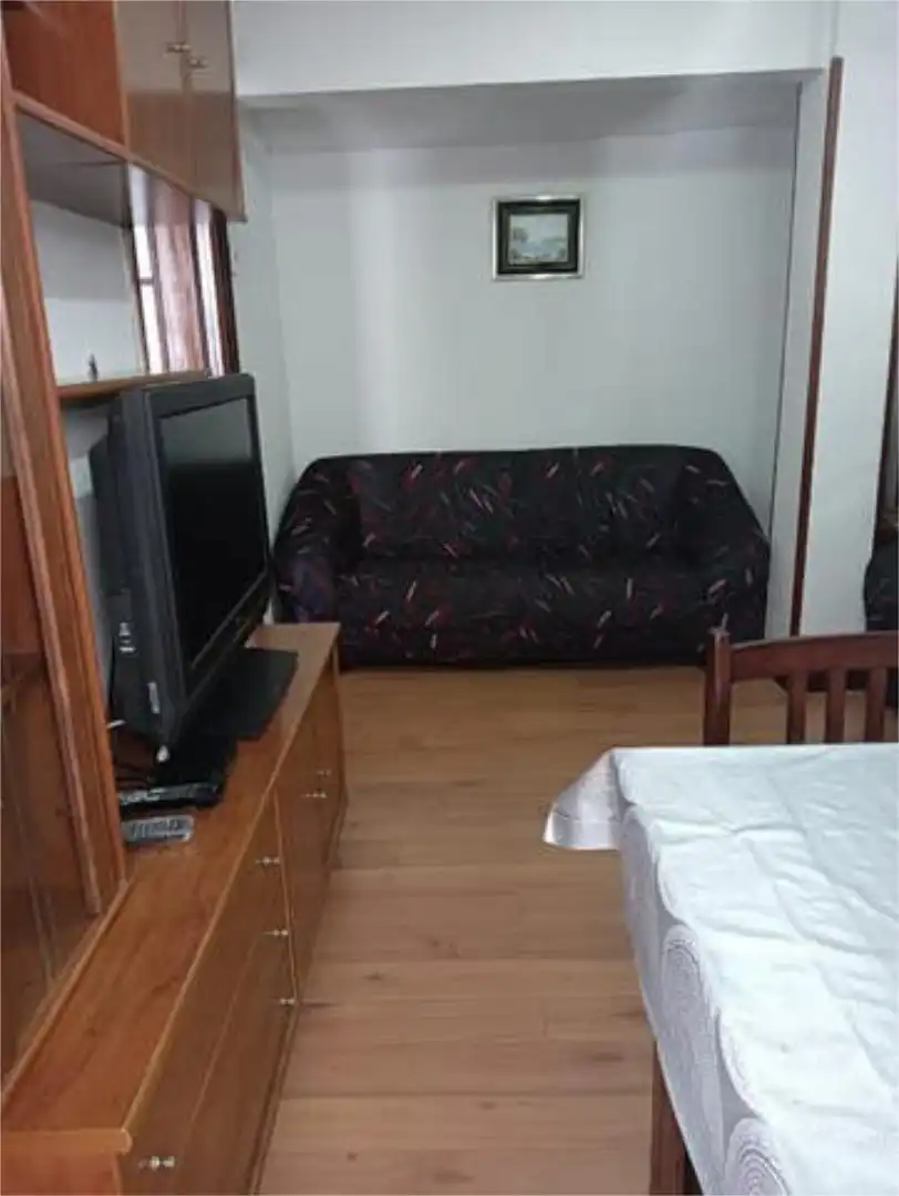 Piso de alquiler en Centro Sala de estar de Piso de alquiler en Cuenca con Terraza