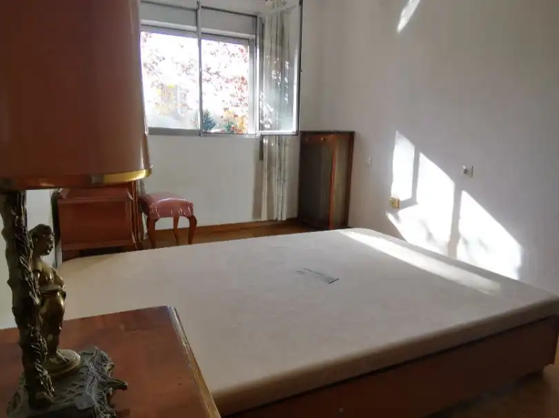 Pis de lloguer a Avenida de Valladolid, 7, Casa de Campo Dormitori de Pis de lloguer en Madrid amb Calefacció, Terrassa i Moblat