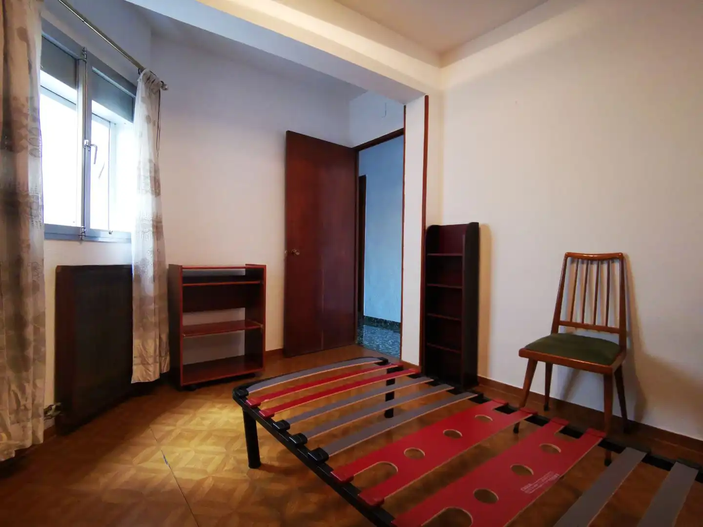 Pis de lloguer a Avenida de Valladolid, 7, Casa de Campo Dormitori de Pis de lloguer en Madrid amb Calefacció, Terrassa i Moblat