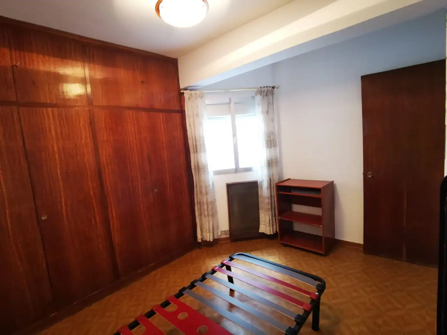 Pis de lloguer a Avenida de Valladolid, 7, Casa de Campo Dormitori de Pis de lloguer en Madrid amb Calefacció, Terrassa i Moblat