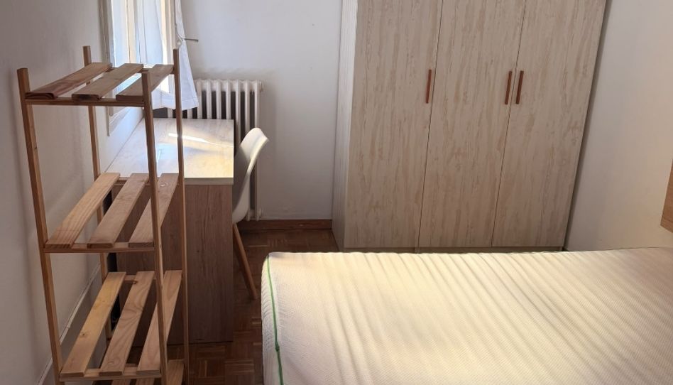 Flat for rent in Carrer Humbert Torres, 16, Príncep de Viana - Clot -Xalets Humbert Torres, Lleida Capital - image 1 Photo 1 of Flat for rent in Carrer Humbert Torres, 16, Príncep de Viana - Clot -Xalets Humbert Torres, Lleida Capital