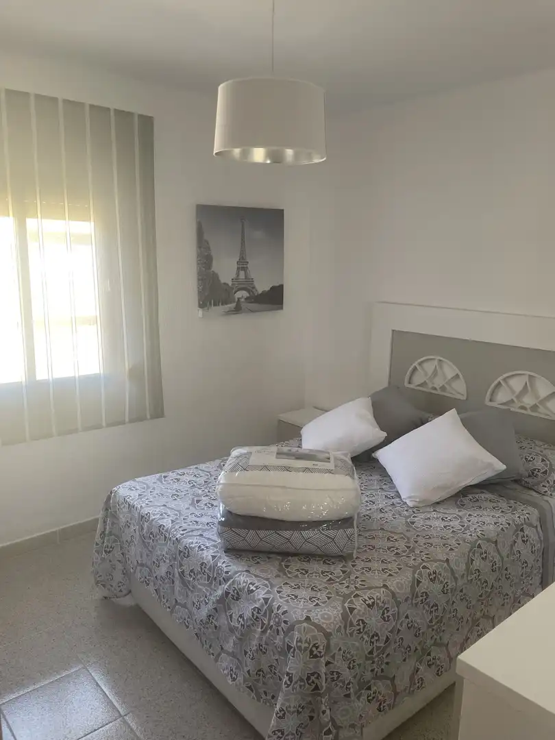 Flat for rent in Calle Flores de Lemus, 6, San José - San Bernardo