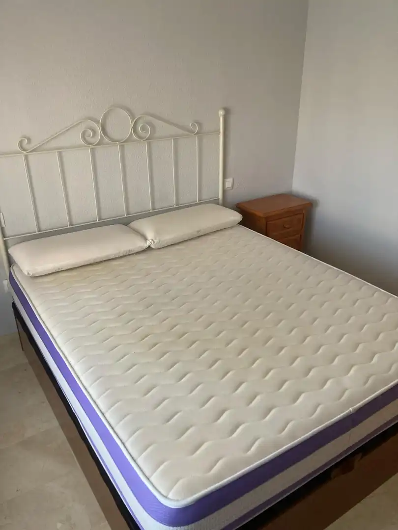 Flat for rent in Calle Godofredo Ortega y Muñoz, 39, Valdepasillas - La Paz - Huerta Rosales Bedroom of Flat for rent in Badajoz with Air Conditioner, Heating and Private garden