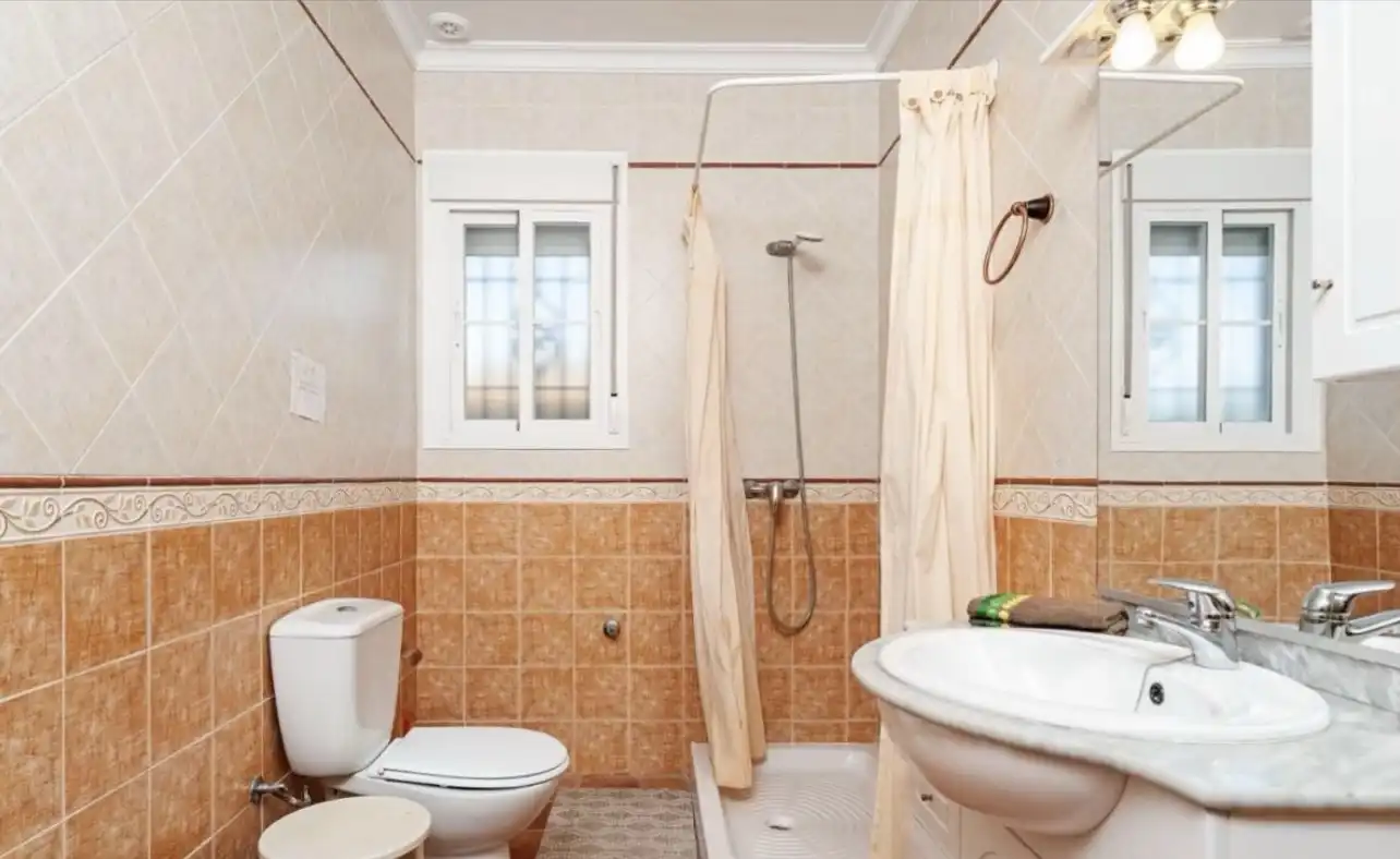 Casa o xalet de lloguer a Calle Pelota, 13, El Pópulo - Santa María Bany de Casa o xalet de lloguer en Cádiz amb Aire condicionat, Calefacció i Jardí privat