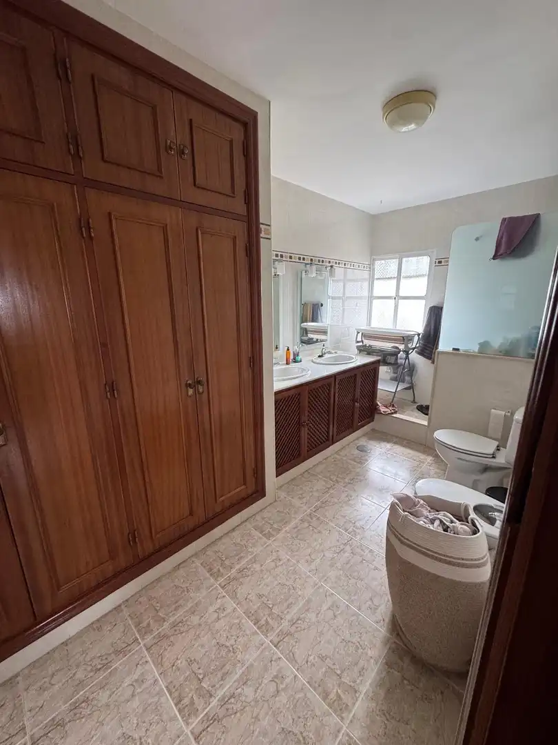 Casa o xalet en venda a Calle Los Álamos, 16, Villamartín Bany de Casa o xalet en venda en Villamartín amb Aire condicionat, Terrassa i Balcó