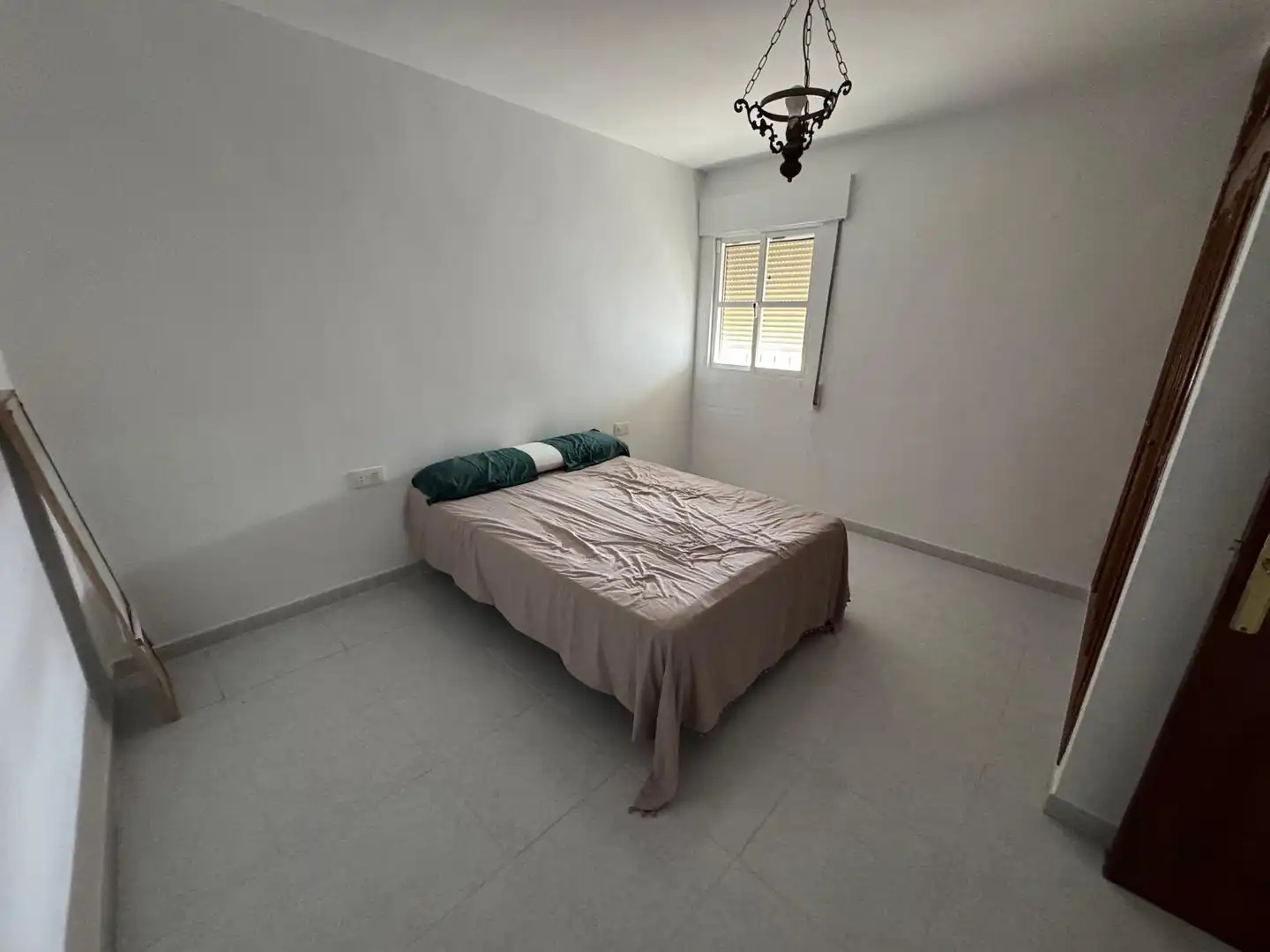 Casa o xalet en venda a Calle Los Álamos, 16, Villamartín Dormitori de Casa o xalet en venda en Villamartín amb Aire condicionat, Terrassa i Balcó