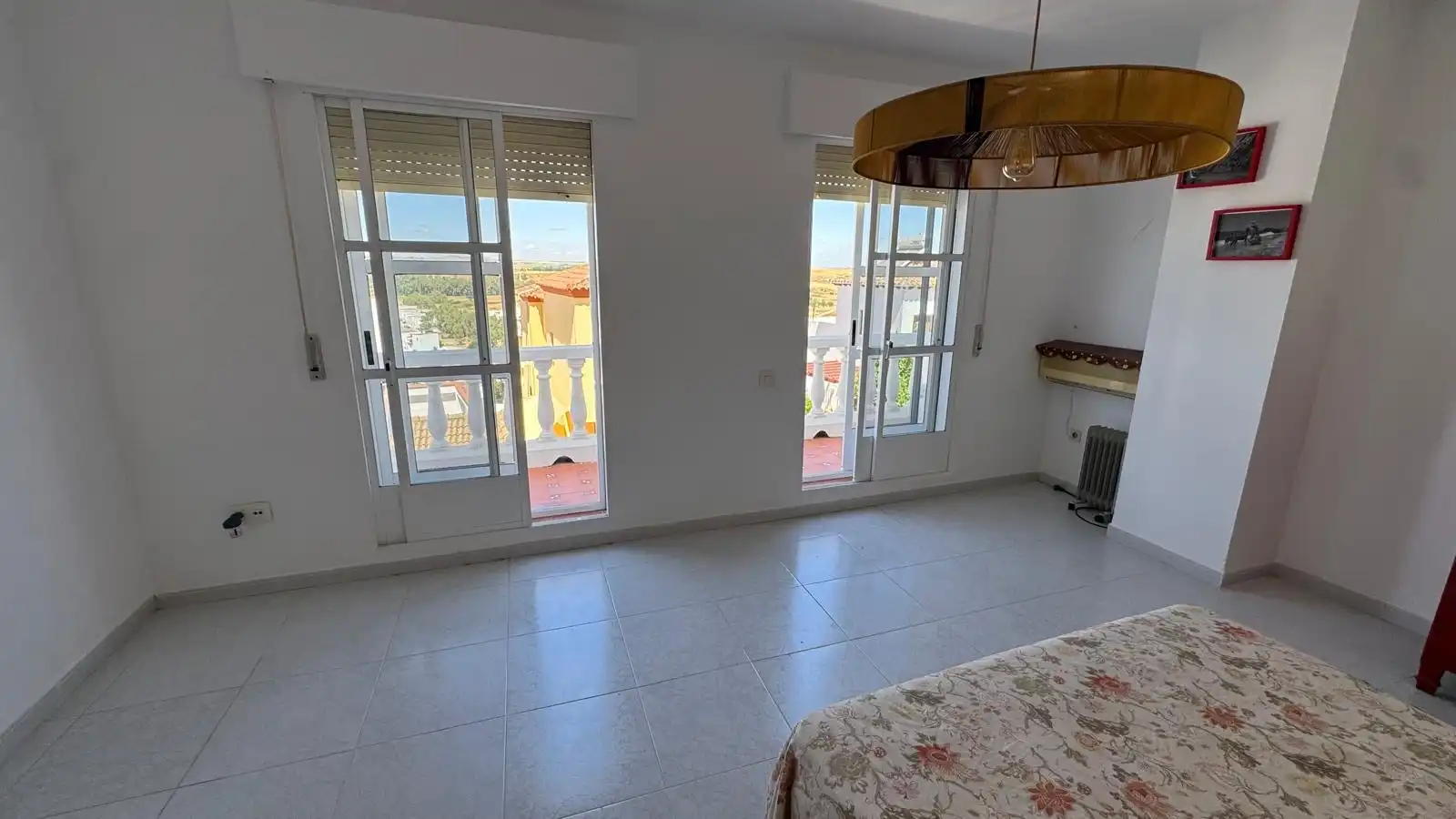 Casa o xalet en venda a Calle Los Álamos, 16, Villamartín Dormitori de Casa o xalet en venda en Villamartín amb Aire condicionat, Terrassa i Balcó