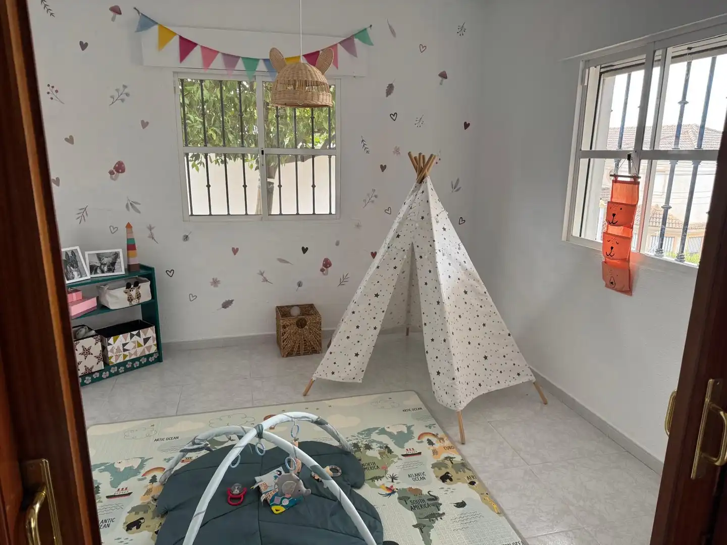 Casa o xalet en venda a Calle Los Álamos, 16, Villamartín Dormitori de Casa o xalet en venda en Villamartín amb Aire condicionat, Terrassa i Balcó