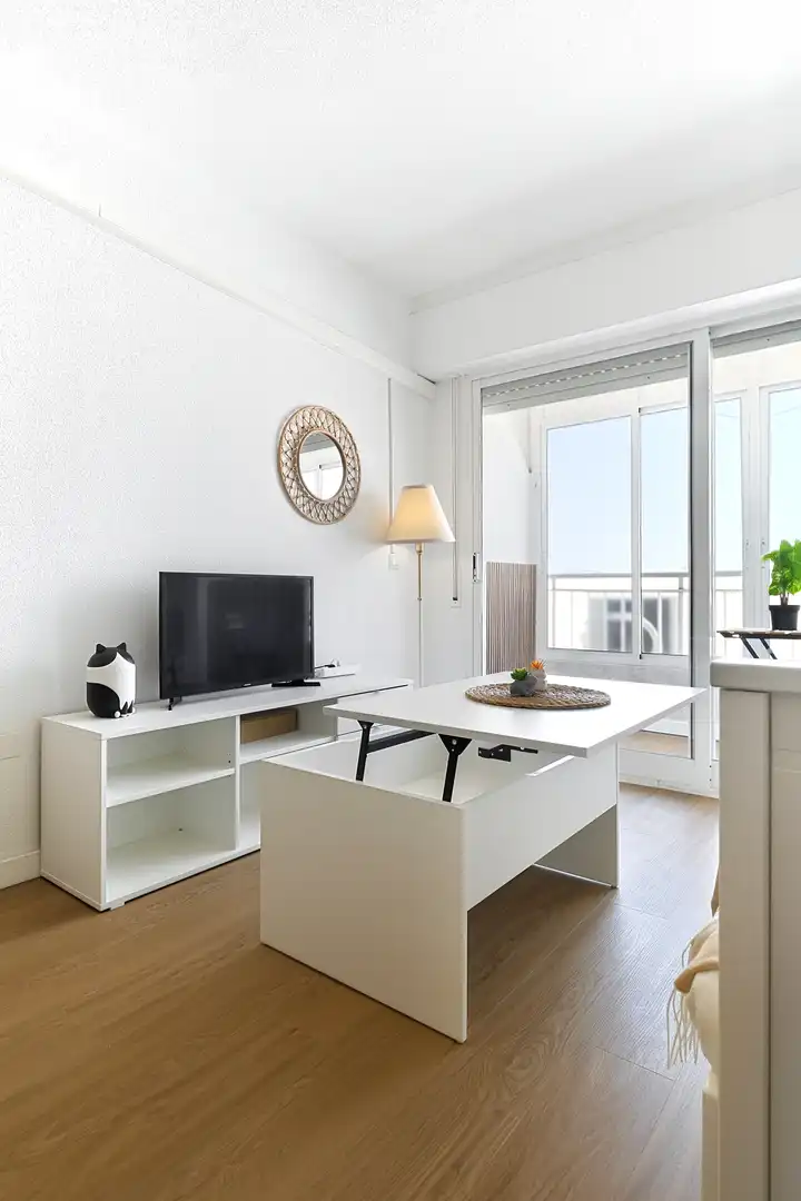 Flat for rent in Calle la Calera, 25, Antonio Machado Living room of Flat for rent in Torrevieja with Air Conditioner, Terrace and Swimming Pool
