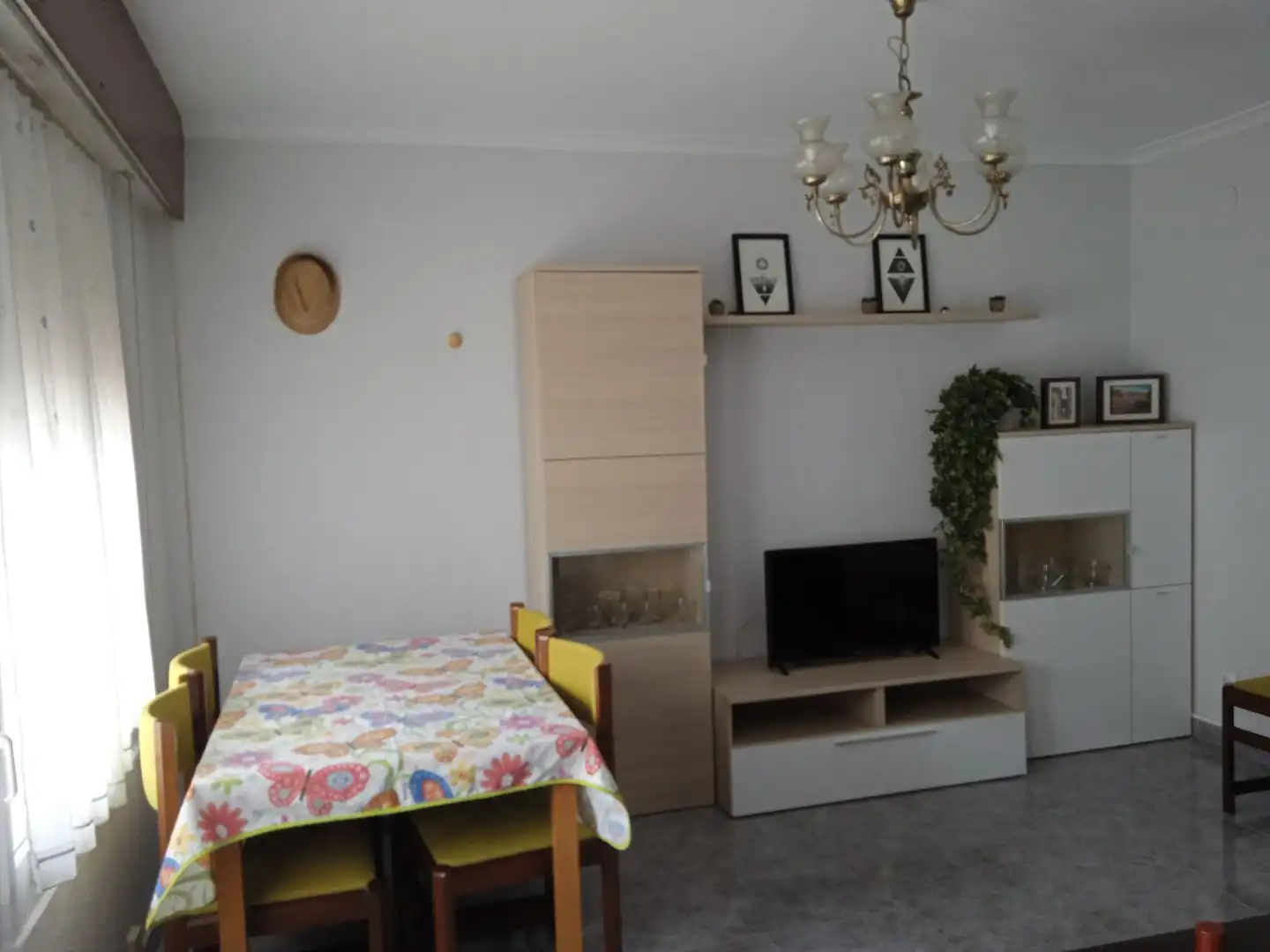 Flat for rent in Calle República de Colombia, 17, Zona Playa Living room of Flat for rent in Laredo with Heating, Terrace and Furnished