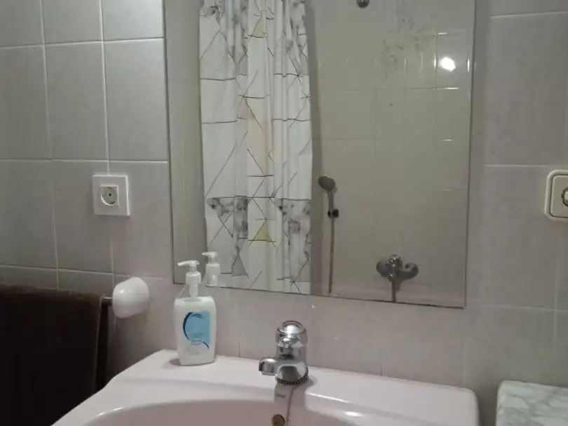 Flat for rent in Calle República de Colombia, 17, Zona Playa Bathroom of Flat for rent in Laredo with Heating, Terrace and Furnished