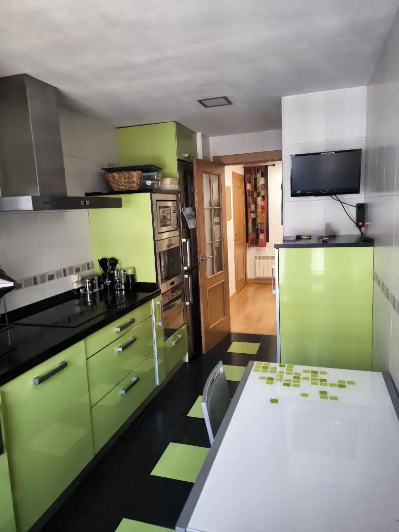Piso en venta en Calle Sorbona, 7, Universidad - Las Huelgas Cocina de Piso en venta en Burgos con Jardín privado y Balcón