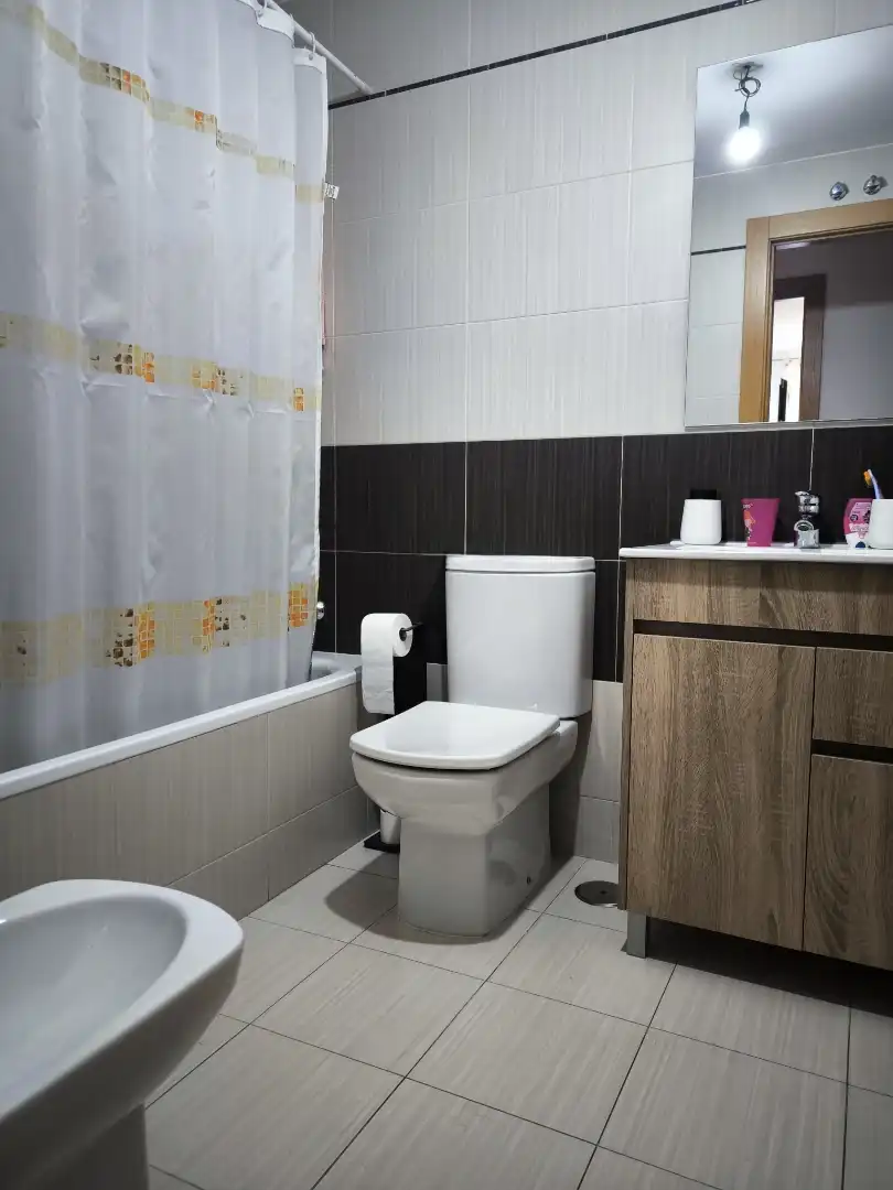 Piso en venta en Calle Sorbona, 7, Universidad - Las Huelgas Baño de Piso en venta en Burgos con Jardín privado y Balcón