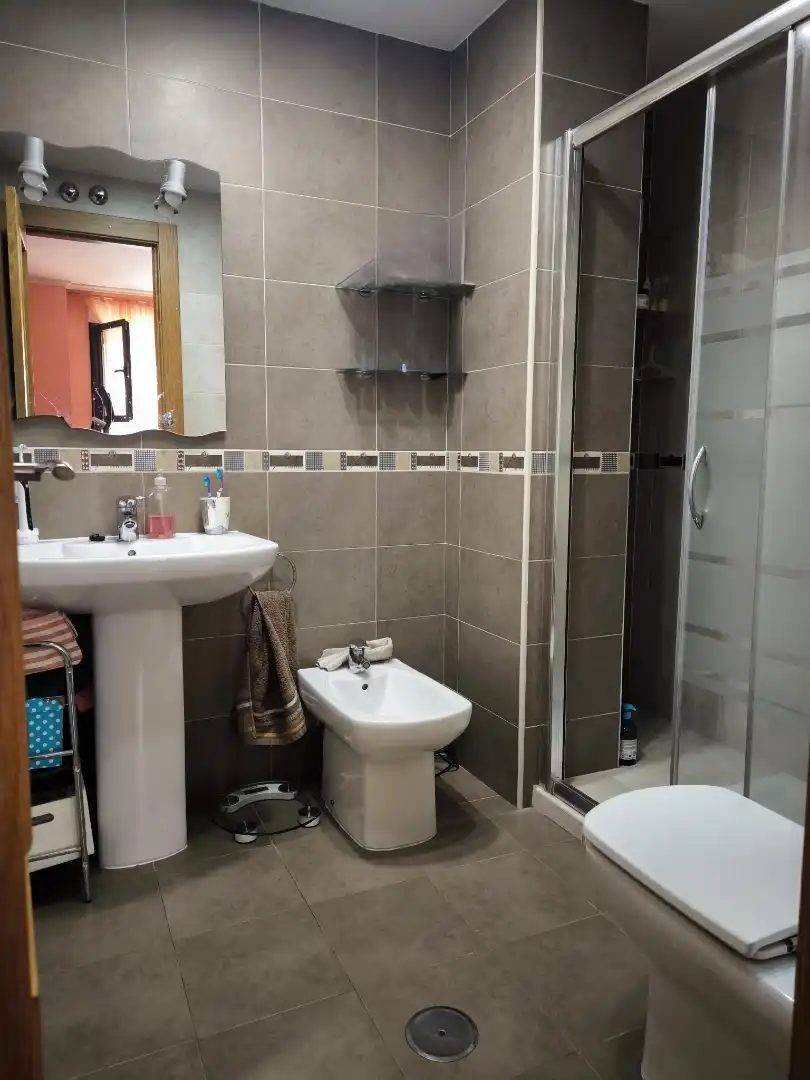 Piso en venta en Calle Sorbona, 7, Universidad - Las Huelgas Baño de Piso en venta en Burgos con Jardín privado y Balcón