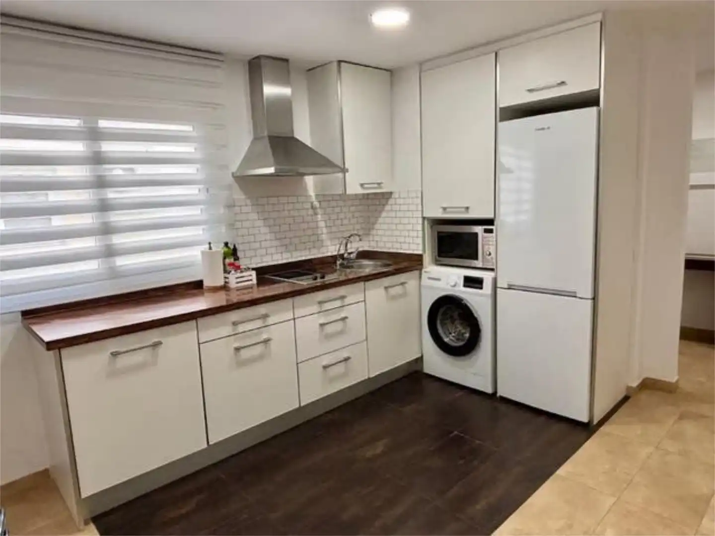Cuina de Apartament de lloguer en Adra amb Calefacció i Moblat