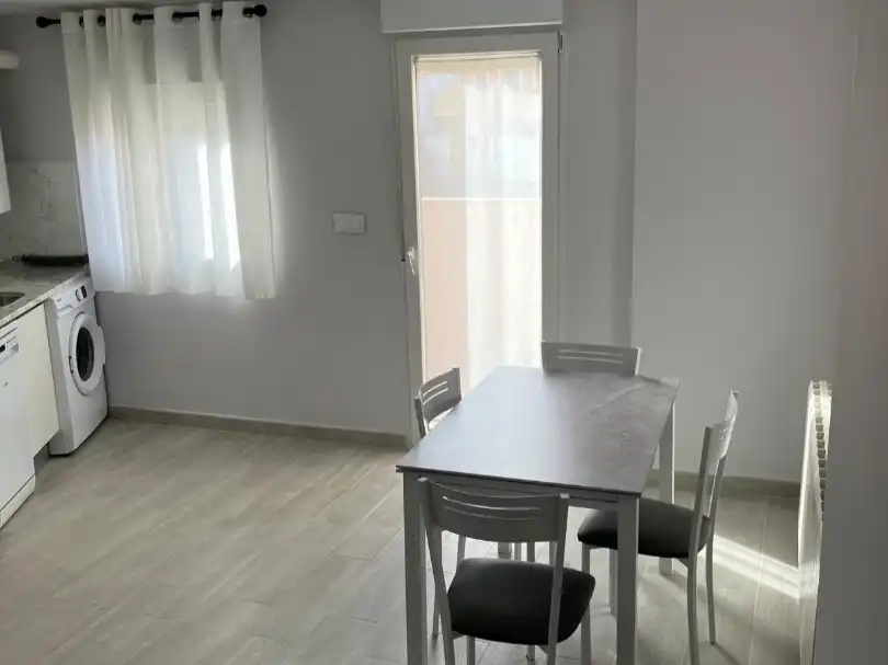 Wohnung zur Miete in Calle Virgen, 12, Motilla del Palancar Esszimmer von Wohnung zur Miete in Motilla del Palancar mit Klimaanlage, Heizung und Möbliert