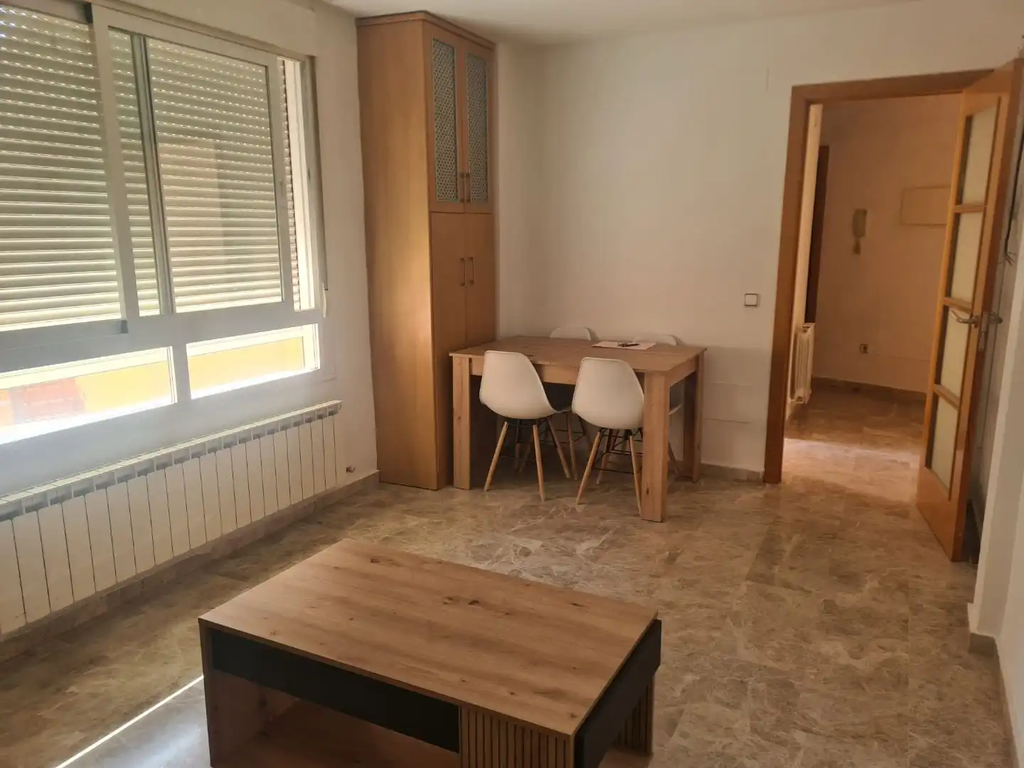 Piso en venta en Calle Becea, 11, Santa María - Pio XII Sala de estar de Piso en venta en Ciudad Real con Calefacción, Piscina y Amueblado