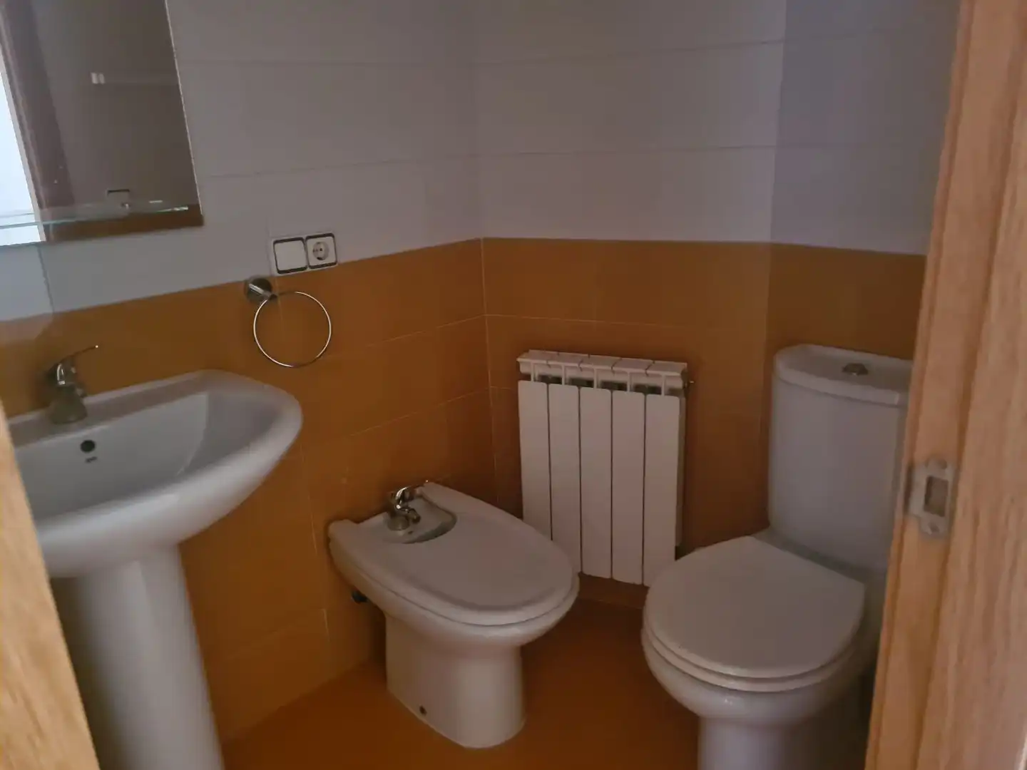 Piso en venta en Calle Becea, 11, Santa María - Pio XII Baño de Piso en venta en Ciudad Real con Calefacción, Piscina y Amueblado
