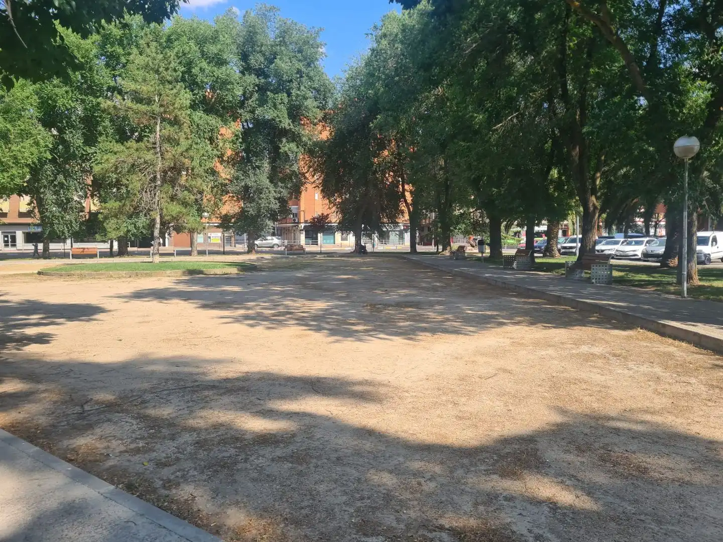 Piso en venta en Calle Becea, 11, Santa María - Pio XII Parking de Piso en venta en Ciudad Real con Calefacción, Piscina y Amueblado