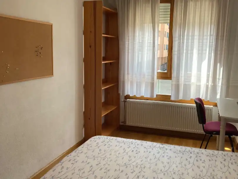 Wohnung zur Miete in Calle Coimbra, 1, Universidad - Las Huelgas Schlafzimmer von Wohnung zur Miete in Burgos Capital mit Balkon