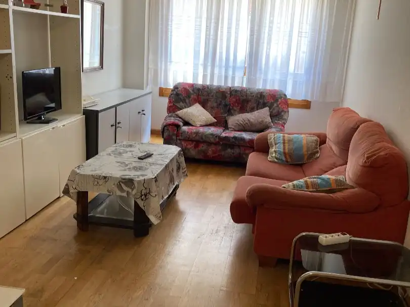 Wohnung zur Miete in Calle Coimbra, 1, Universidad - Las Huelgas Wohnzimmer von Wohnung zur Miete in Burgos Capital mit Balkon