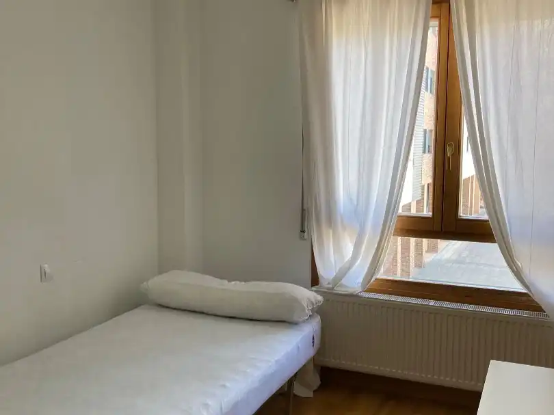Wohnung zur Miete in Calle Coimbra, 1, Universidad - Las Huelgas Schlafzimmer von Wohnung zur Miete in Burgos Capital mit Balkon