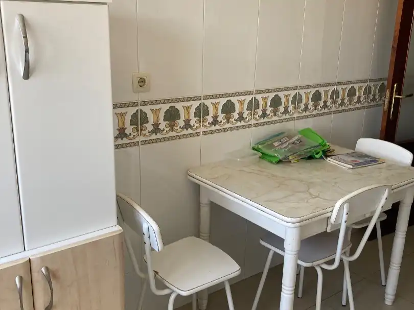 Wohnung zur Miete in Calle Coimbra, 1, Universidad - Las Huelgas Küche von Wohnung zur Miete in Burgos Capital mit Balkon