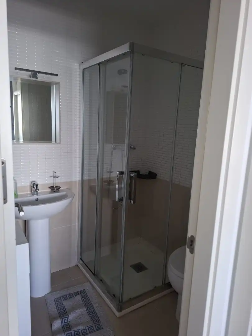 Piso de alquiler en Carretera Turre, 9, Las Escobetas Baño de Piso de alquiler en Garrucha con Aire acondicionado, Calefacción y Terraza