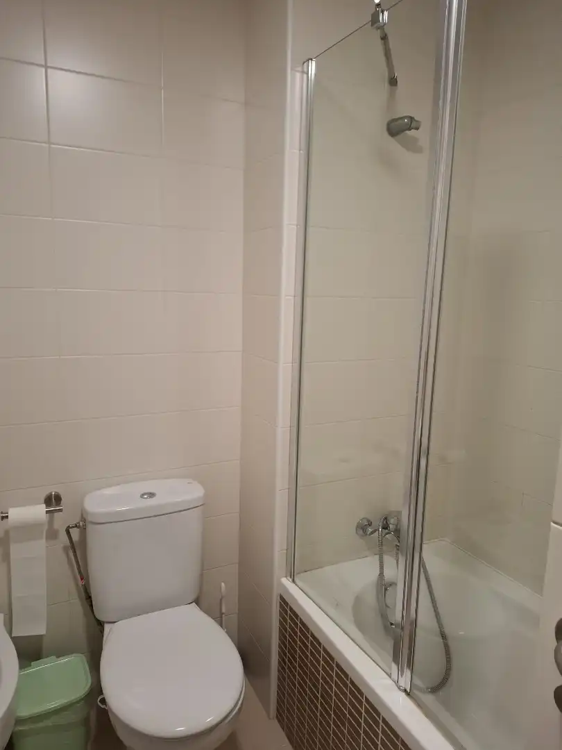 Piso de alquiler en Carretera Turre, 9, Las Escobetas Baño de Piso de alquiler en Garrucha con Aire acondicionado, Calefacción y Terraza
